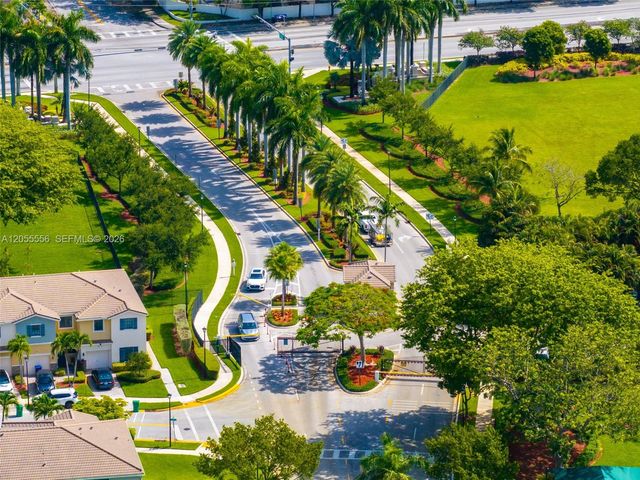 19308 NE 8th Ct, Miami, FL 33179