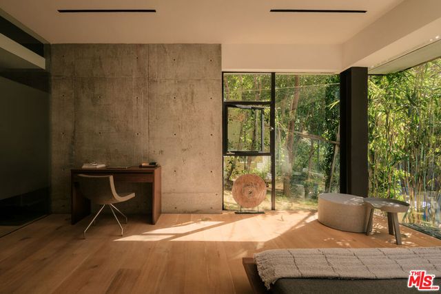 8050 Willow Glen Road, Los Angeles, CA 90046