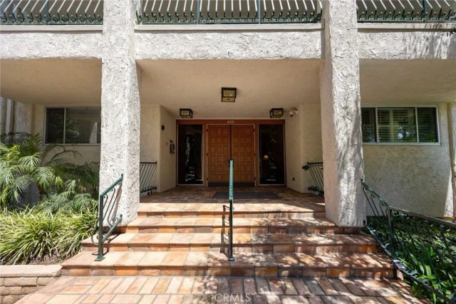 420 S Madison Avenue 301, Pasadena, CA 91101