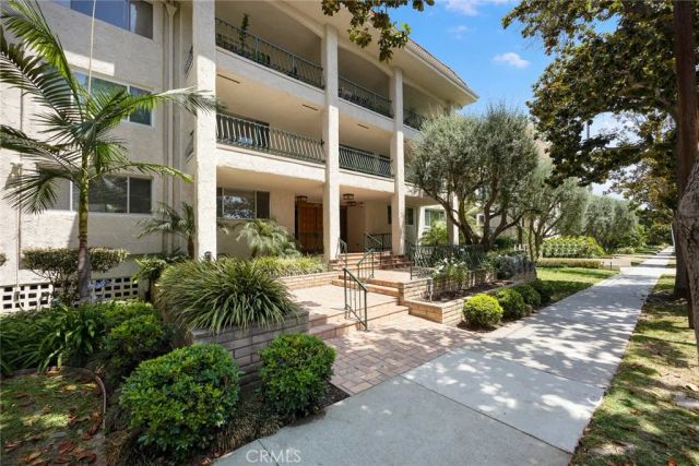 420 S Madison Avenue 301, Pasadena, CA 91101