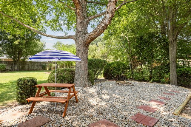 10150 N Balfer Drive E, Fortville, IN 46040