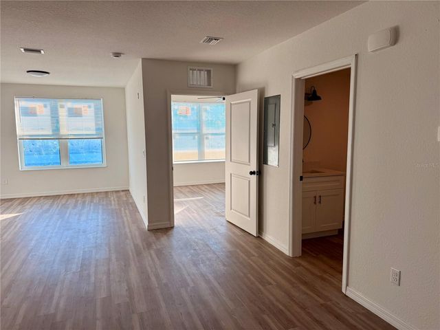 3601 6TH STREET S, St Petersburg, FL 33705