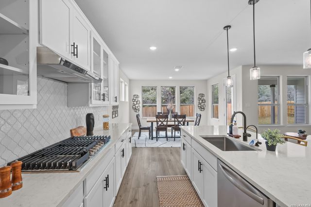 222 Kari Drive, Castroville, TX 78009