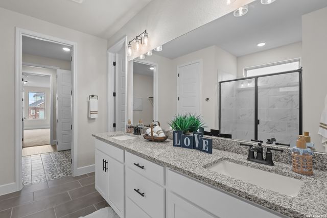 222 Kari Drive, Castroville, TX 78009