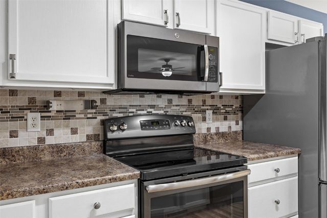 5810 Bethpage Circle, Cedar Rapids, IA 52404