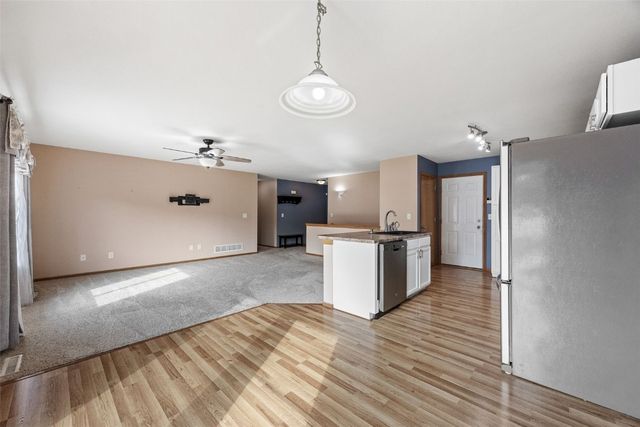 5810 Bethpage Circle, Cedar Rapids, IA 52404