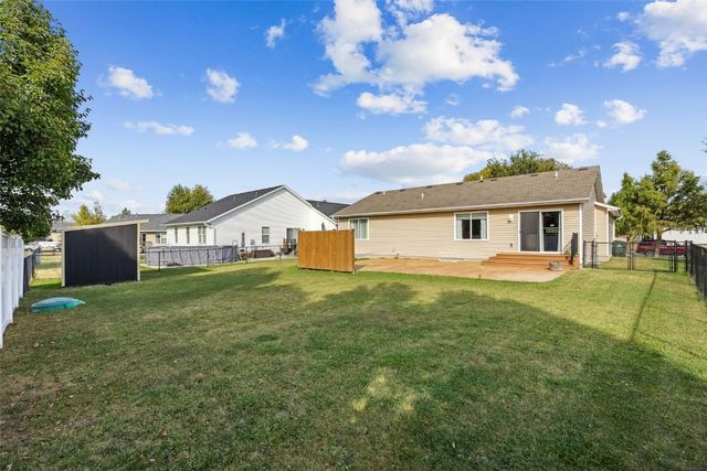 5810 Bethpage Circle, Cedar Rapids, IA 52404