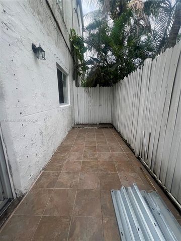 3680 Oak Ave 2, Miami, FL 33133