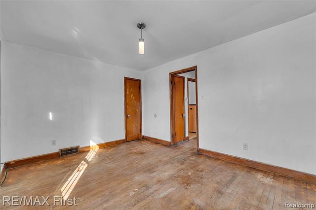 13991 Whitcomb Street, Detroit, MI 48227