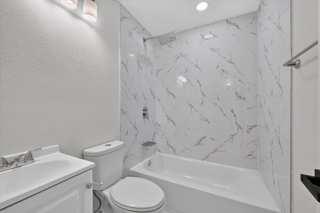 1037 W Grubb Drive, Mesquite, TX 75149