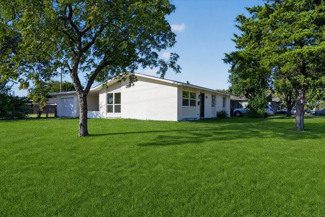 1037 W Grubb Drive, Mesquite, TX 75149