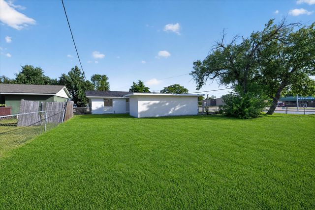 1037 W Grubb Drive, Mesquite, TX 75149