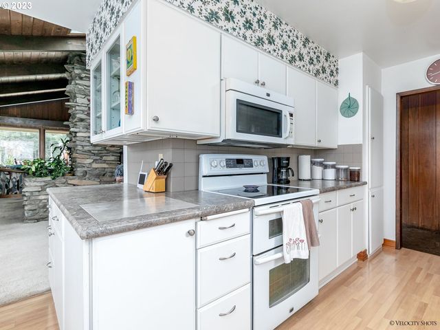 35170 Se HIGHWAY 211, Boring, OR 97009