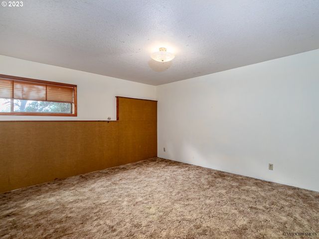 35170 Se HIGHWAY 211, Boring, OR 97009