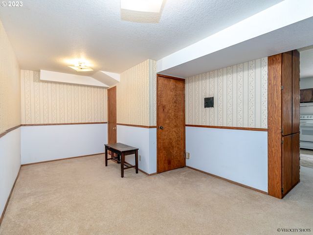 35170 Se HIGHWAY 211, Boring, OR 97009