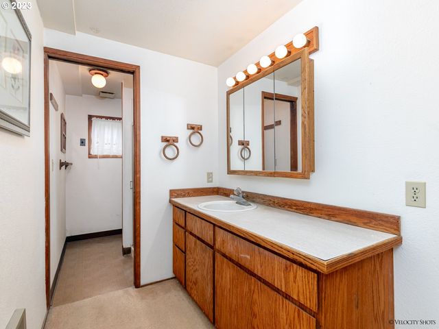 35170 Se HIGHWAY 211, Boring, OR 97009