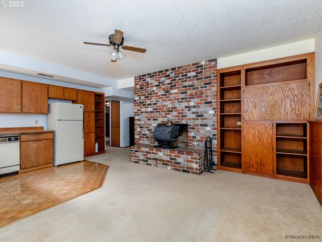 35170 Se HIGHWAY 211, Boring, OR 97009