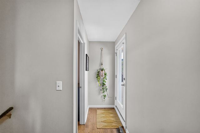 3250 N WASHTENAW Avenue, Chicago, IL 60618