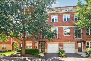 3250 N WASHTENAW Avenue, Chicago, IL 60618