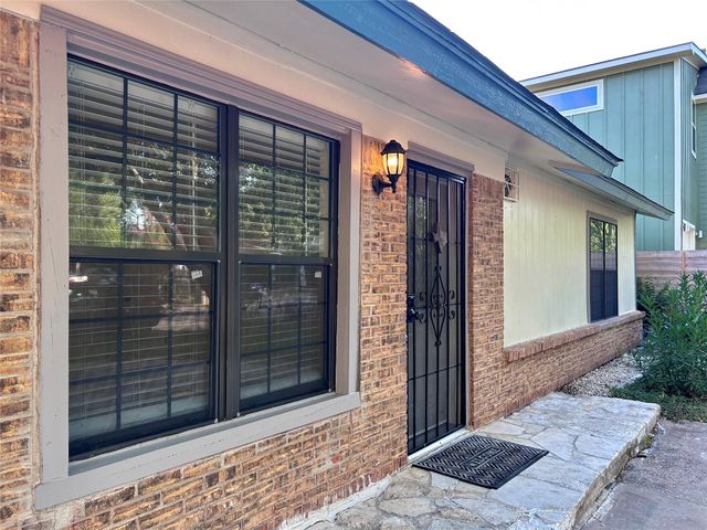 6200 Palm CIR, Austin, TX 78741