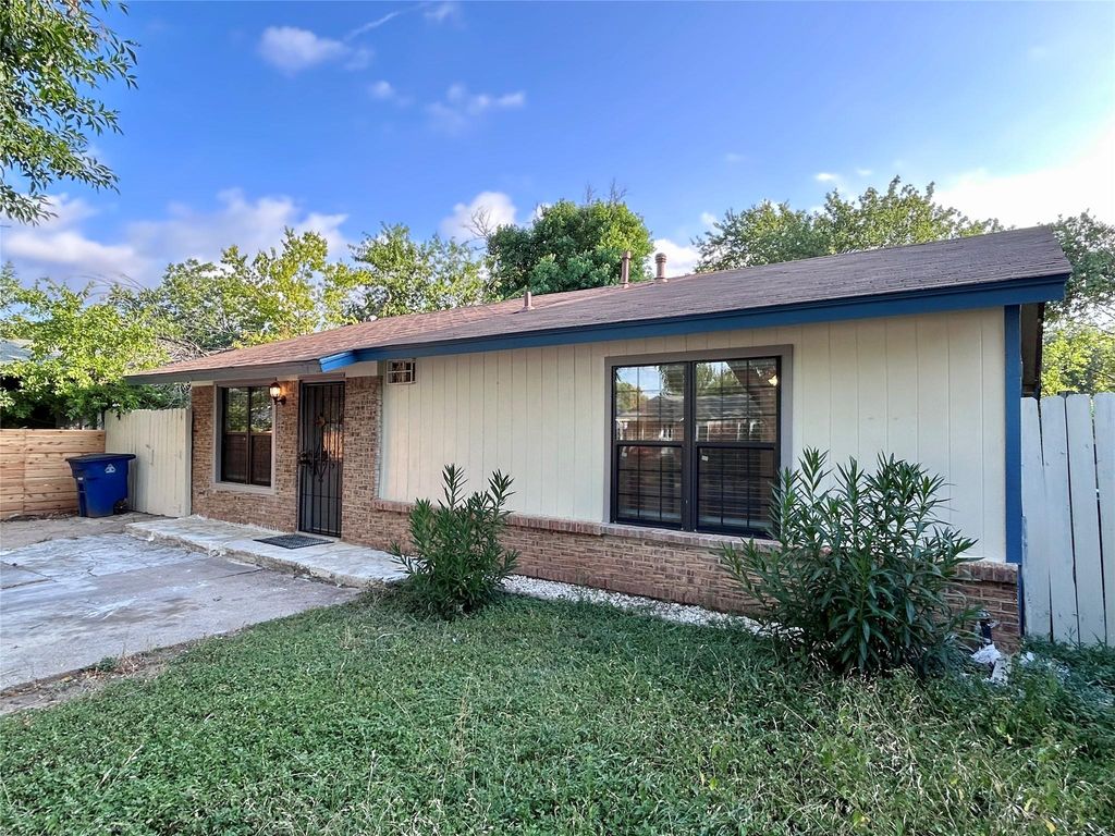 6200 Palm CIR, Austin, TX 78741