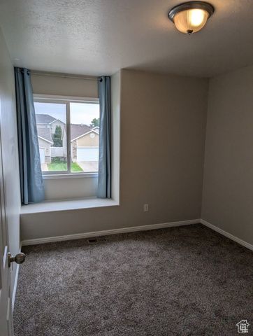 2237 W CRAIG LN, Syracuse, UT 84075