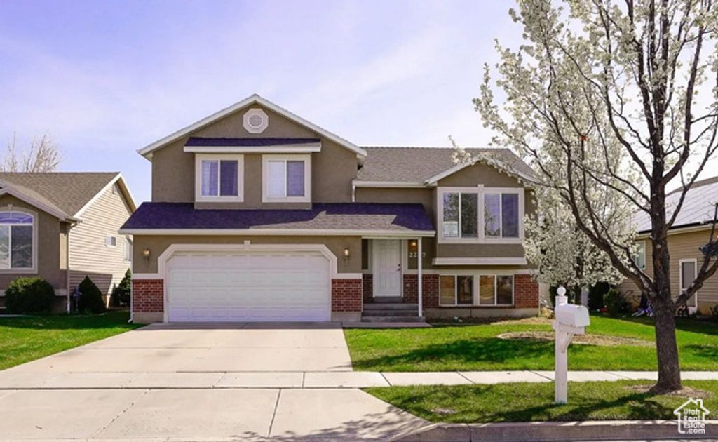 2237 W CRAIG LN, Syracuse, UT 84075
