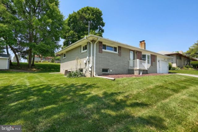 620 MEMORY LN, Red Lion, PA 17356