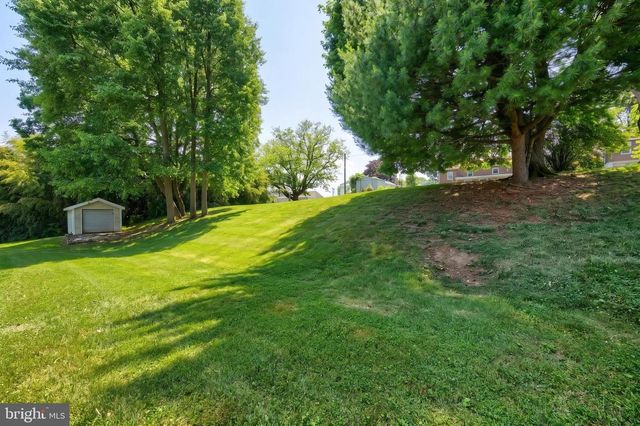 620 MEMORY LN, Red Lion, PA 17356