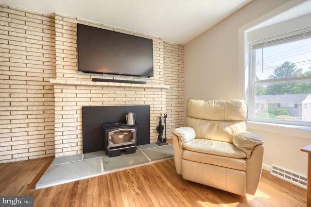 620 MEMORY LN, Red Lion, PA 17356