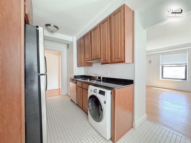 15 E Kirby Street Unit 511, Detroit, MI 48202