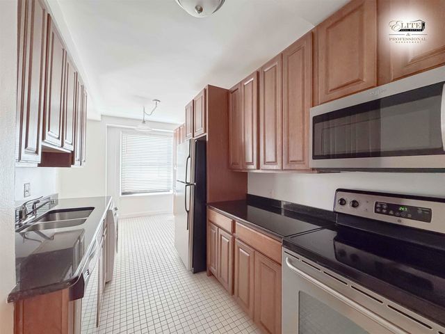 15 E Kirby Street Unit 511, Detroit, MI 48202