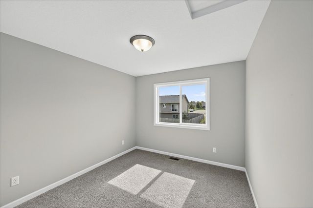 1748 Squirrel Way, New Richmond, WI 54017