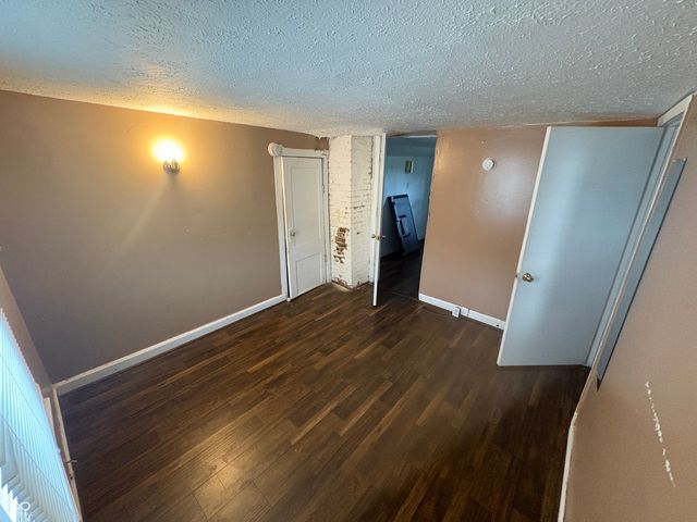 2524 Paris Avenue, Indianapolis, IN 46208