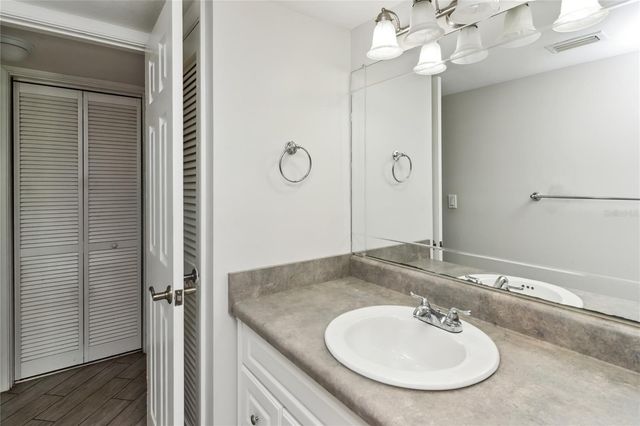 4609 W NORTH B STREET 111, Tampa, FL 33609