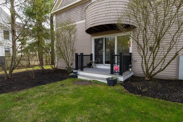 20 Jasper Ln 20, Randolph, MA 02368