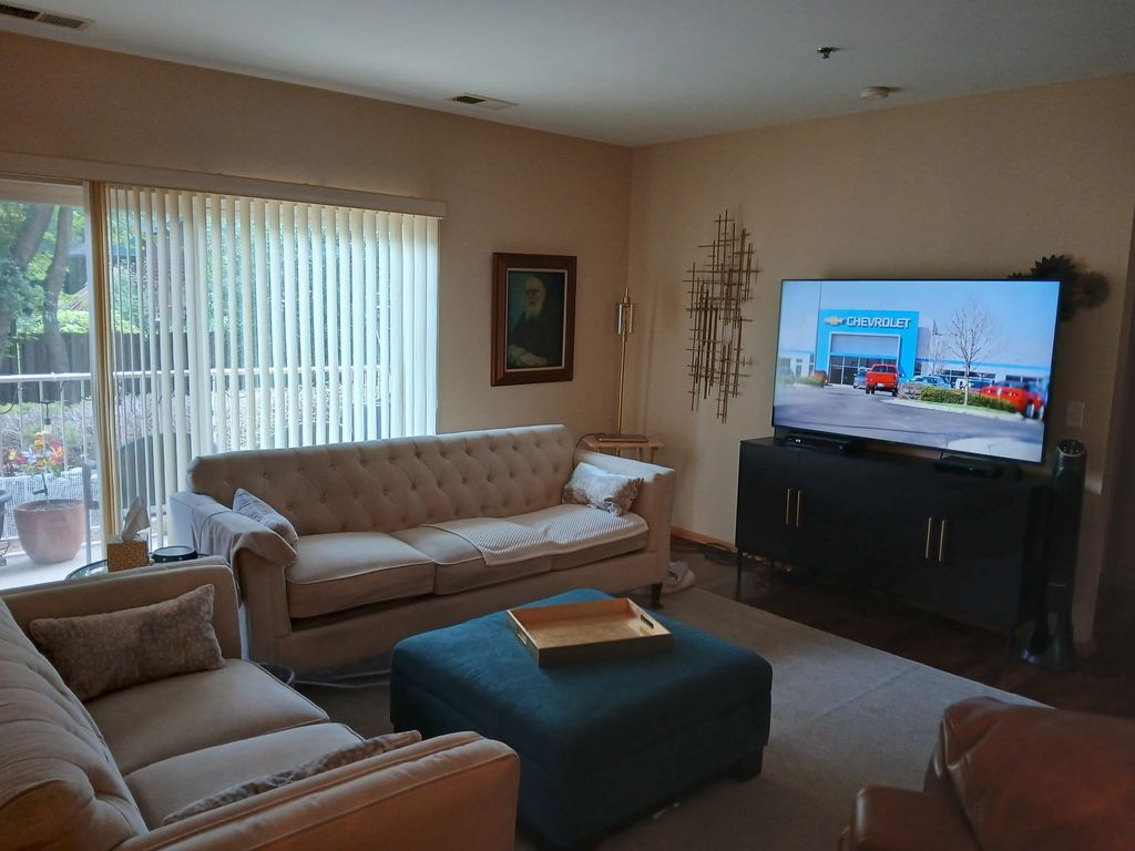 701 5th Avenue N 5th Avenue 102, Addison, IL 60101 — photo 3