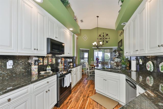 210 LINGER LANE, Sun City Center, FL 33573