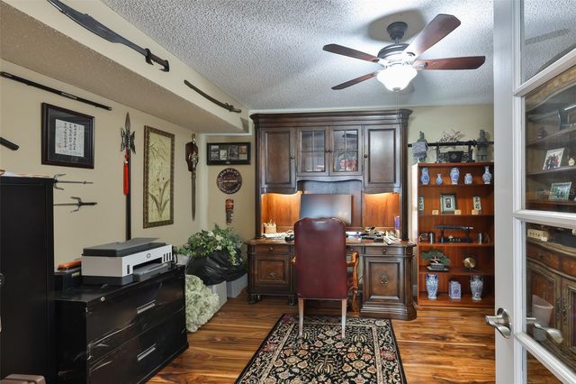 210 LINGER LANE, Sun City Center, FL 33573