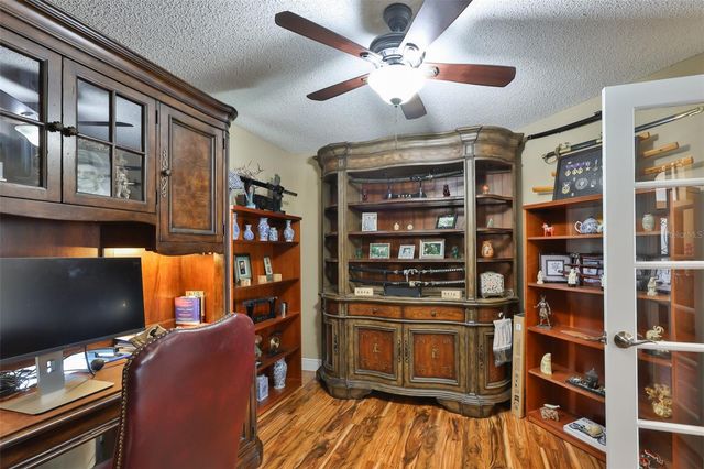 210 LINGER LANE, Sun City Center, FL 33573