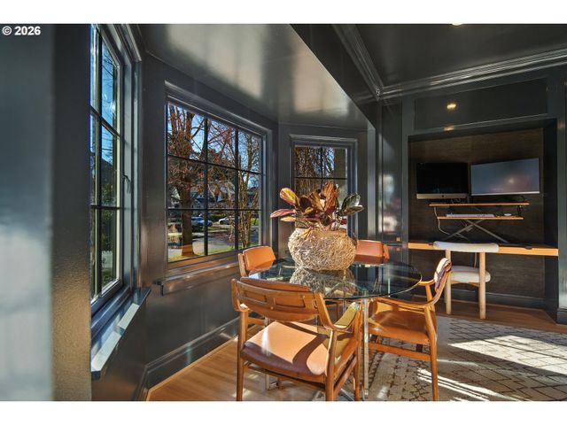 2208 Ne 28TH Ave, Portland, OR 97212