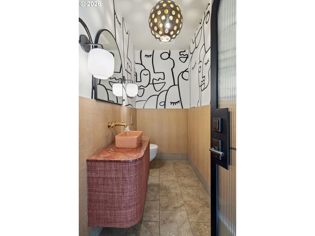 2208 Ne 28TH Ave, Portland, OR 97212