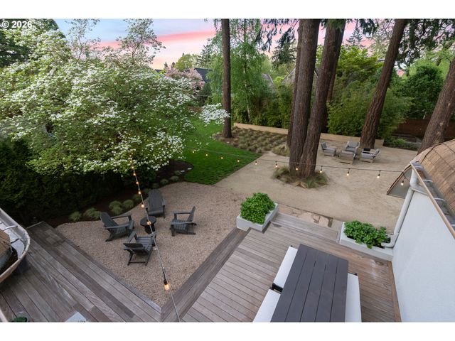 2208 Ne 28TH Ave, Portland, OR 97212