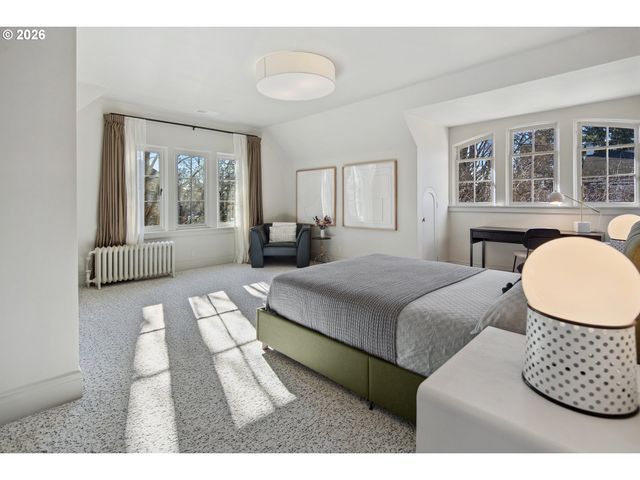 2208 Ne 28TH Ave, Portland, OR 97212