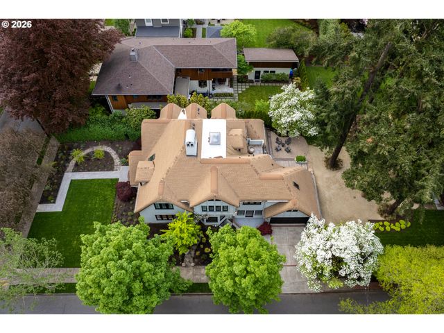 2208 Ne 28TH Ave, Portland, OR 97212