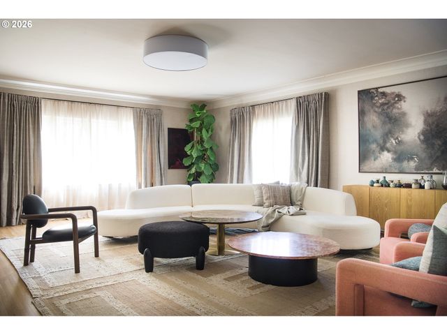 2208 Ne 28TH Ave, Portland, OR 97212