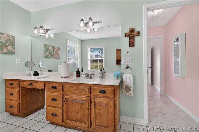 3730 E Mountain Road, Bartlesville, OK 74003
