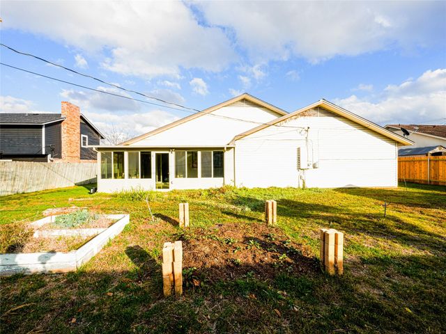 11602 Crosstimber DR, Austin, TX 78750