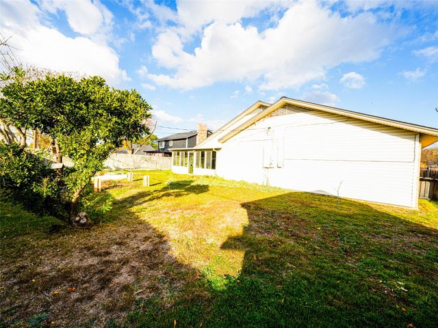 11602 Crosstimber DR, Austin, TX 78750