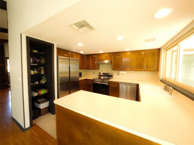 11602 Crosstimber DR, Austin, TX 78750